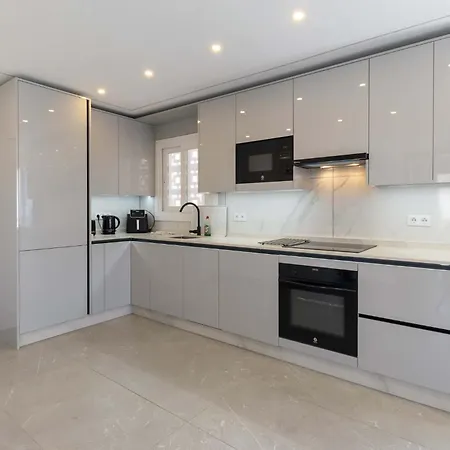 Sunset Bay 45 - Two Bed أذيخي
