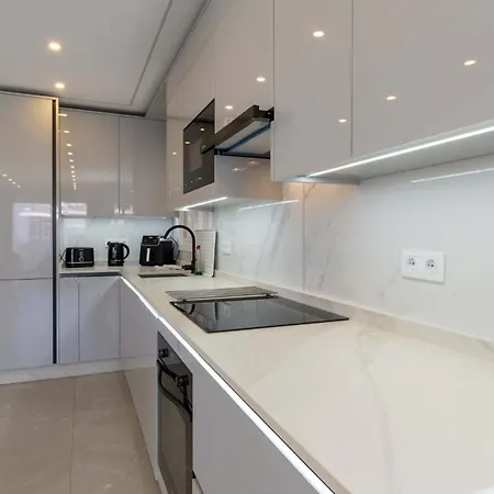 Sunset Bay 45 - Two Bed شقة *