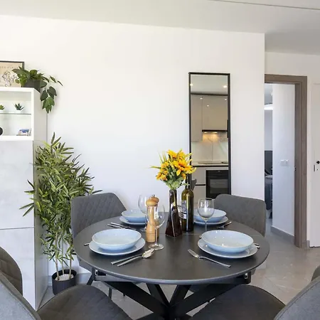Sunset Bay 45 - Two Bed شقة